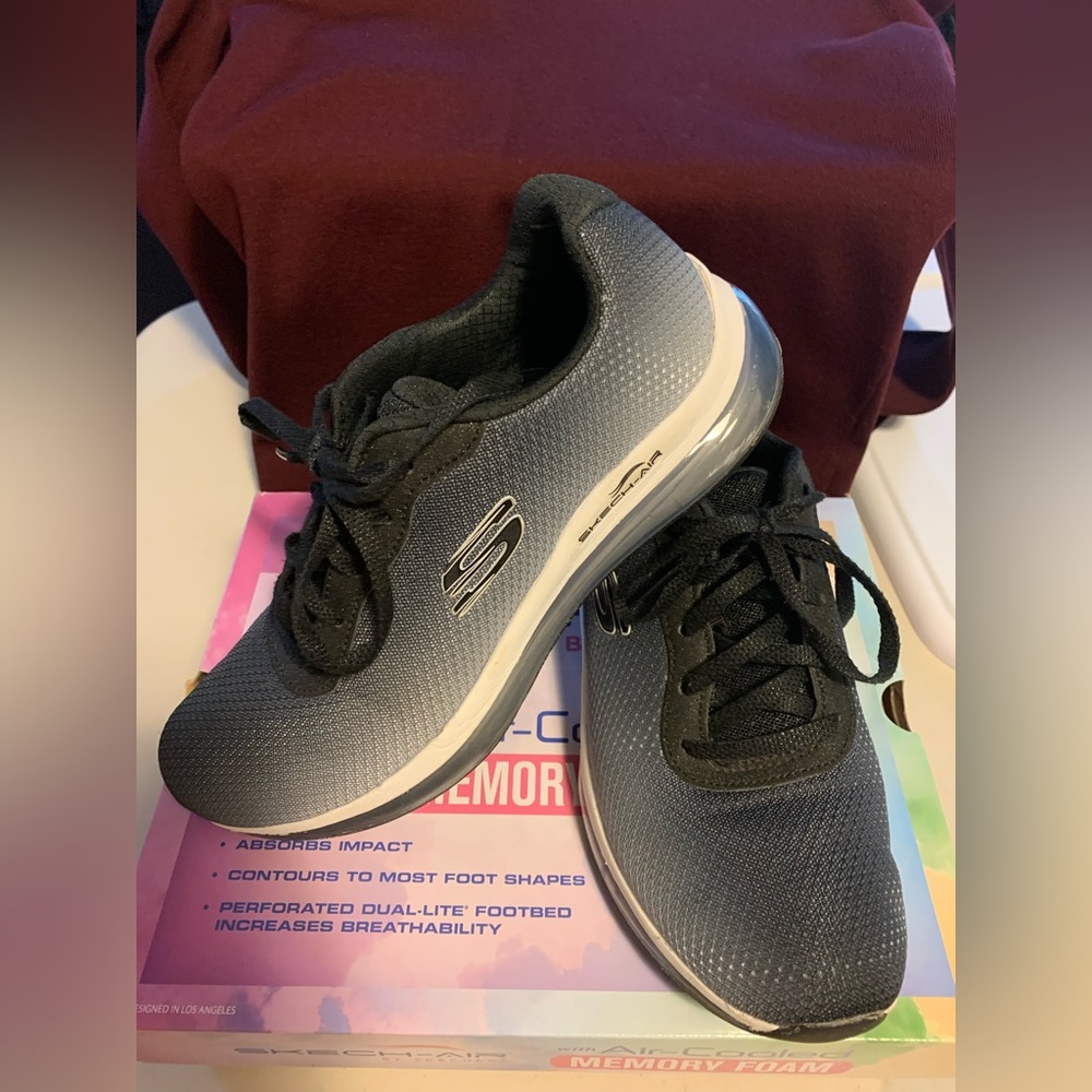 Women’s sketchers gray ombré 8.5 memory foam